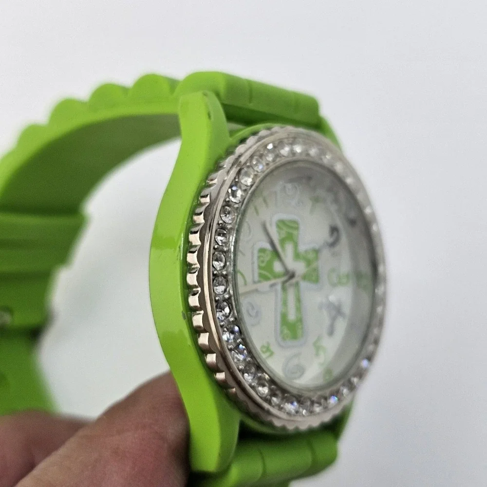 Women's Watch 38MM White‎ Dial Cross on Dial Religious Green Bands New Battery